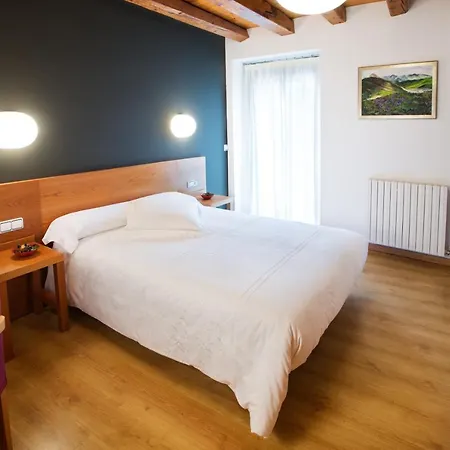 Hotel Rural Cal Miquel 2*